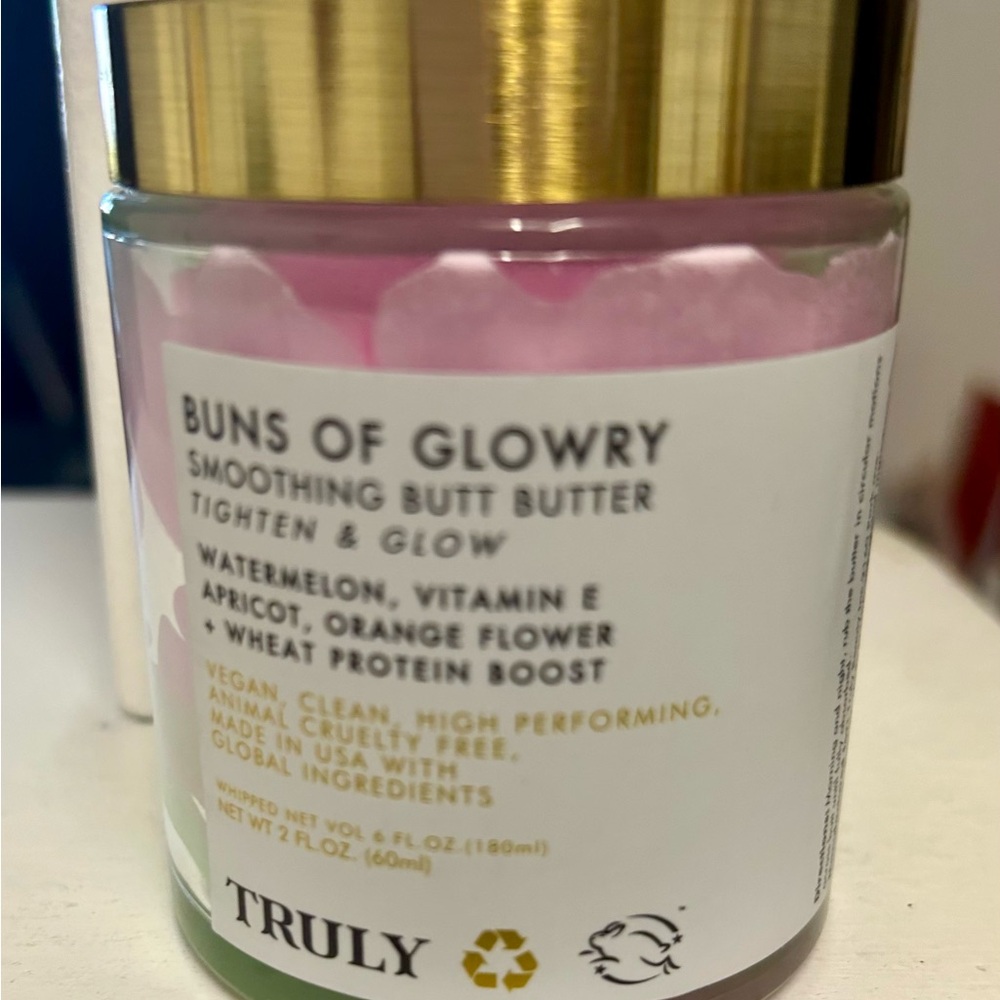 NWT Truly Buns of Glowry Smoothing Butt Butter - Tighten & Glow